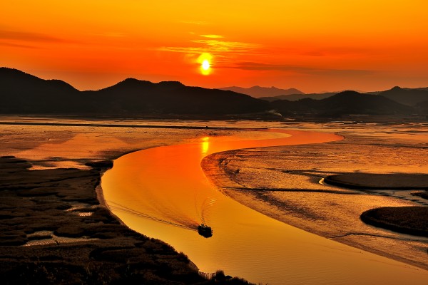 순천 홍빛 마음여행:- 홍빛 일몰이 낭만적인 와온 해변 마음여행 - 순천 도심에서 와온해변까지 자전거를 타고 떠나는 에코힐링